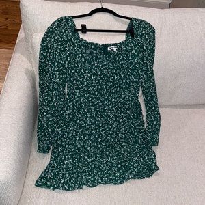 NWOT - Reformation Cammi dress in size 4 and color Parsley